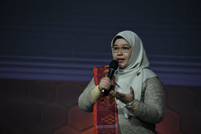 Wakil Kepala Sekolah SMAN 1 Meranti Sumtera Utara, Khairina Lubis Wakil Kepala Sekolah SMAN 1 Meranti Sumtera Utara, Khairina Lubis